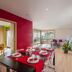 Holiday home Breeze *