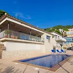 Holiday home Breeze *